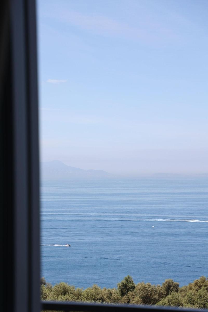 Villa Puolo - With Private Sea Access image