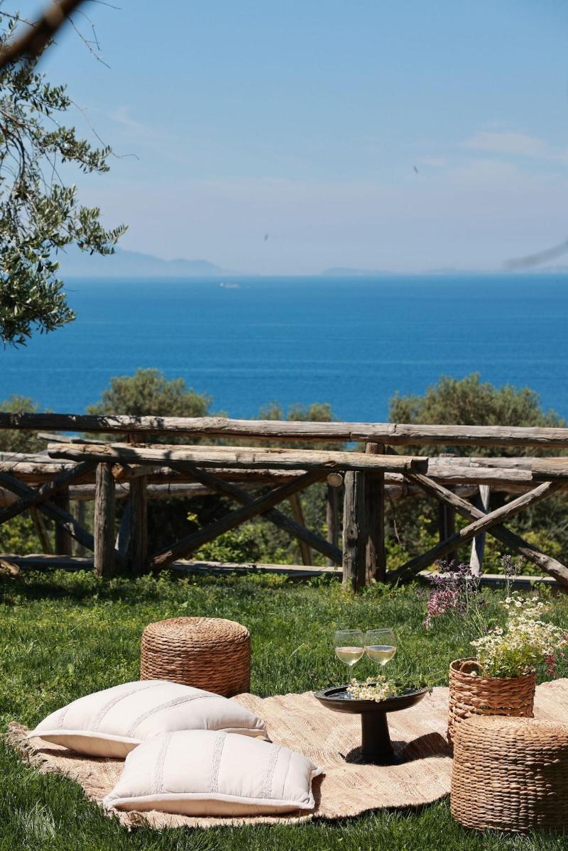 Villa Puolo - With Private Sea Access image