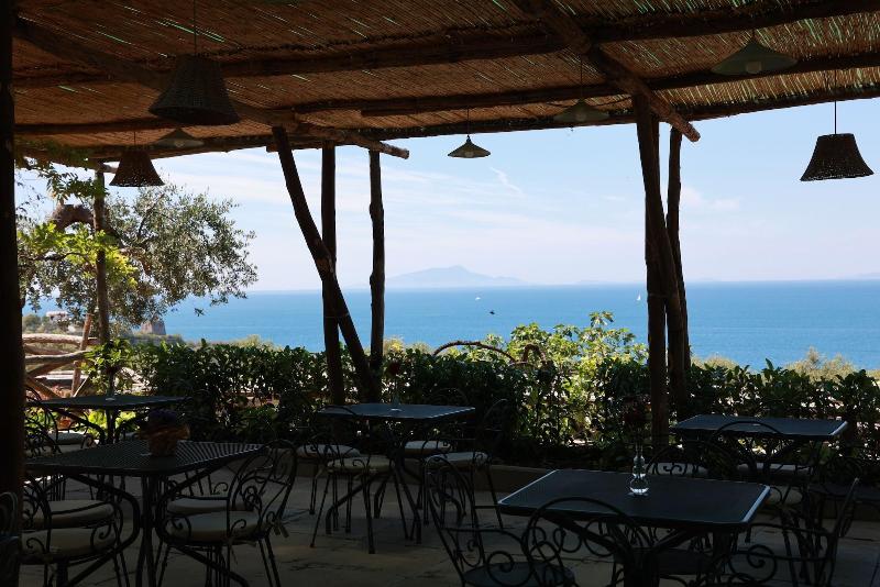 Villa Puolo - With Private Sea Access image