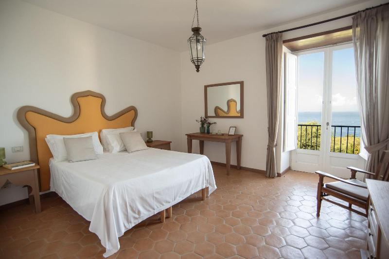 Villa Puolo - With Private Sea Access image