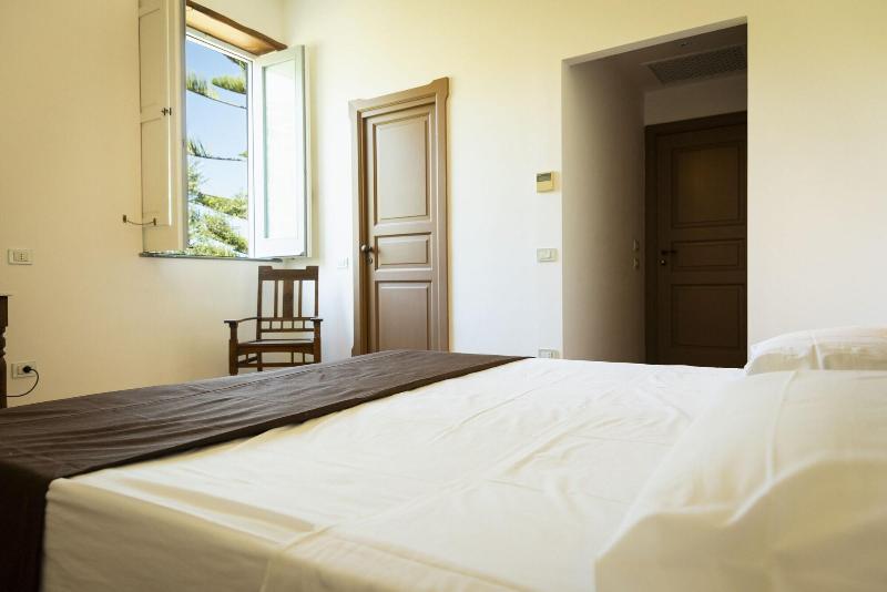 Villa Puolo - With Private Sea Access image