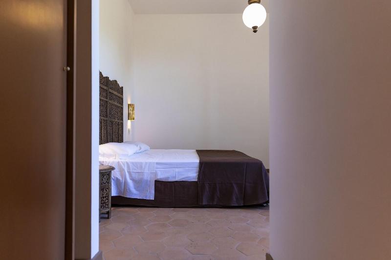 Villa Puolo - With Private Sea Access image