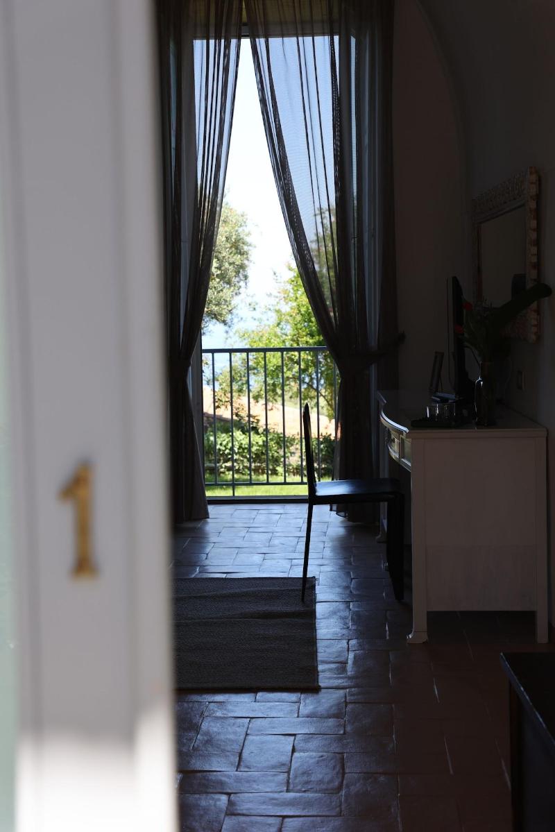 Villa Puolo - With Private Sea Access image