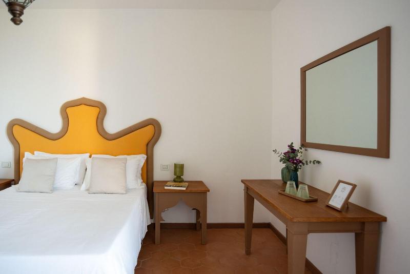 Villa Puolo - With Private Sea Access image