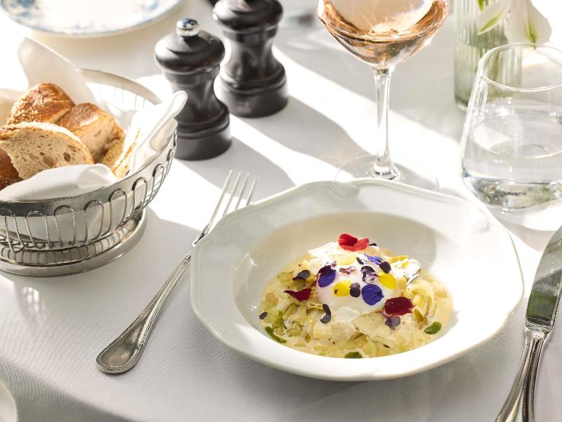 Domaine Reine Margot Paris - Issy - Mgallery image