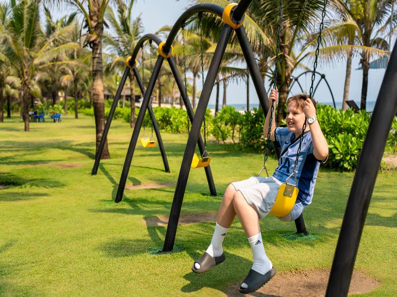 Wyndham Royal Beachfront Resort & Spa Danang image