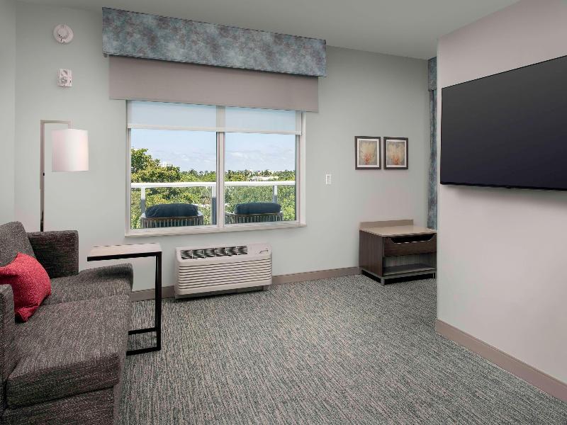 Hampton Inn Delray Beach image