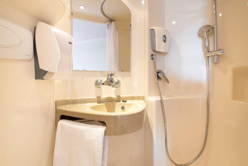 B&B HOTEL Cholet Nord image