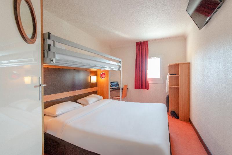 B&B HOTEL Cholet Nord image