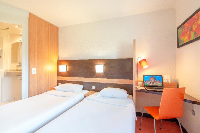 B&B HOTEL Cholet Nord image