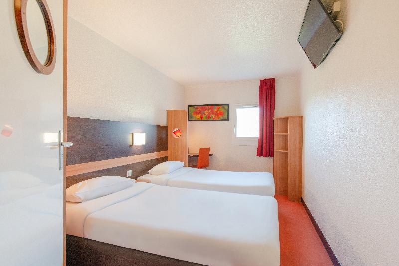 B&B HOTEL Cholet Nord image