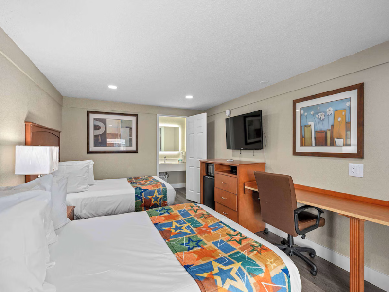 Travelodge By Wyndham Kissimmee/orlando image