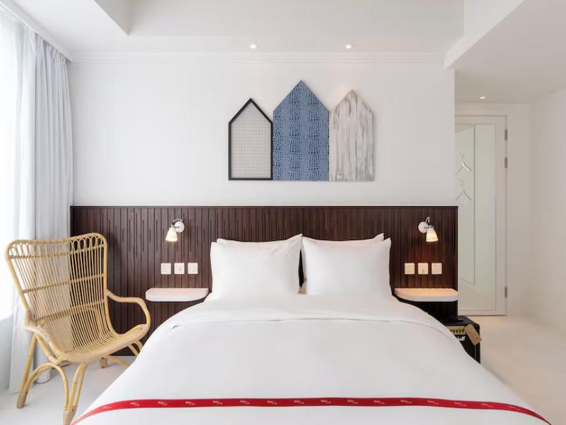 Ruby Zoe Hotel London by IHG image