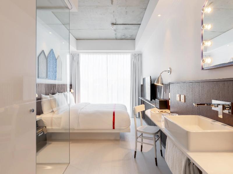 Ruby Zoe Hotel London by IHG image
