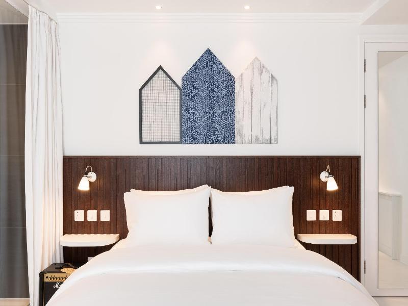 Ruby Zoe Hotel London by IHG image