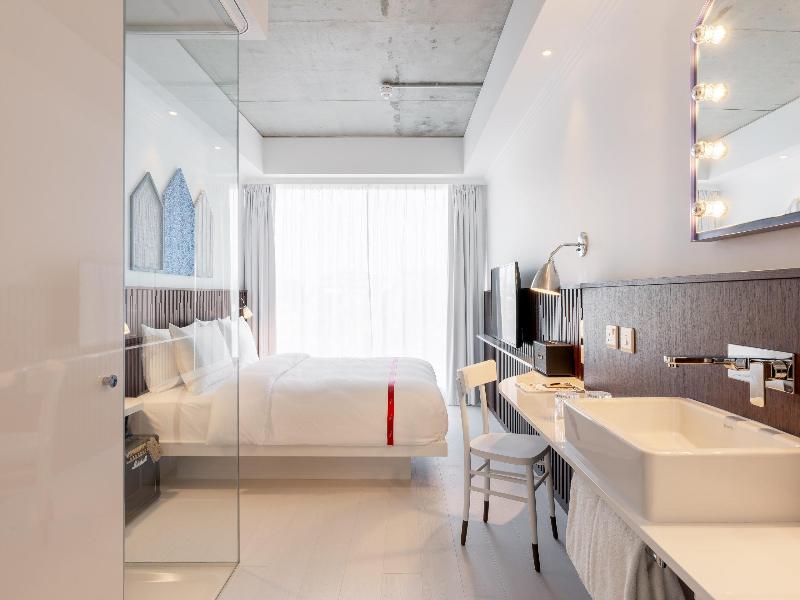 Ruby Zoe Hotel London by IHG image