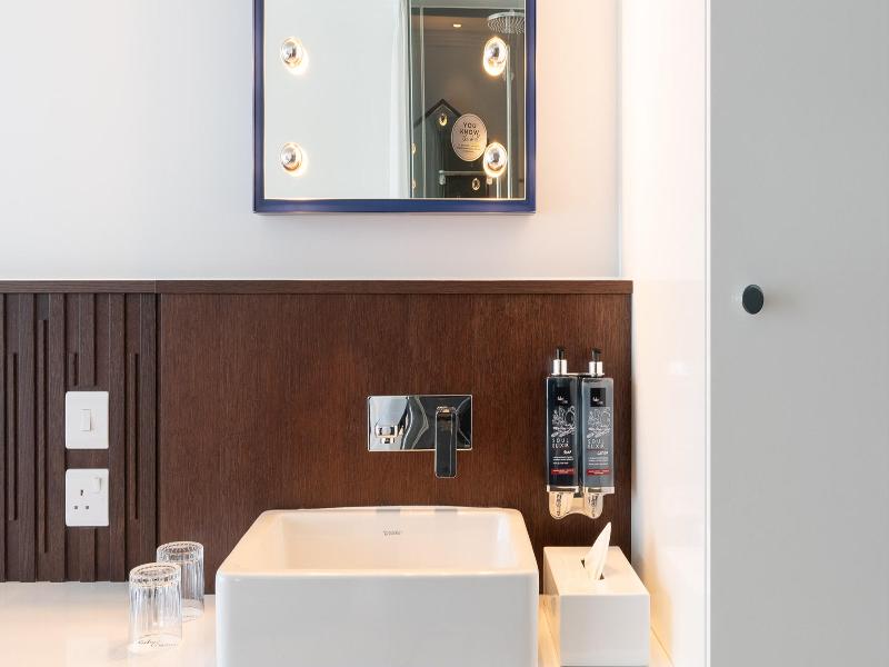 Ruby Zoe Hotel London by IHG image