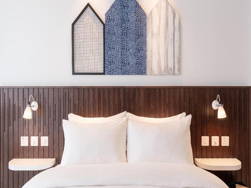 Ruby Zoe Hotel London by IHG image