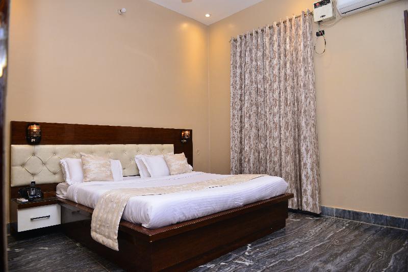 Hotel Signature Villa , Sonipat image