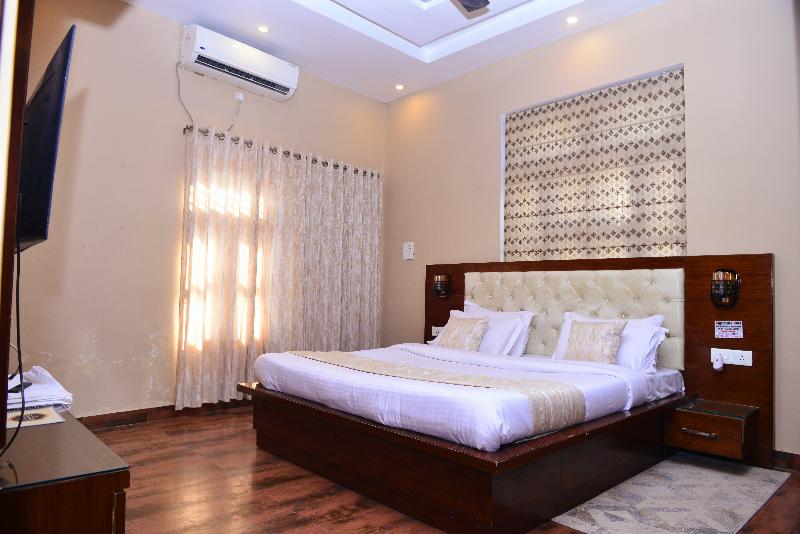 Hotel Signature Villa , Sonipat image