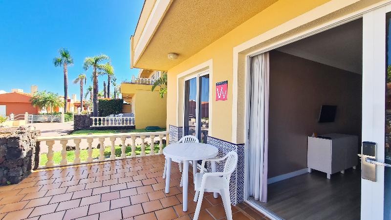 Coral la Quinta Park Suites image