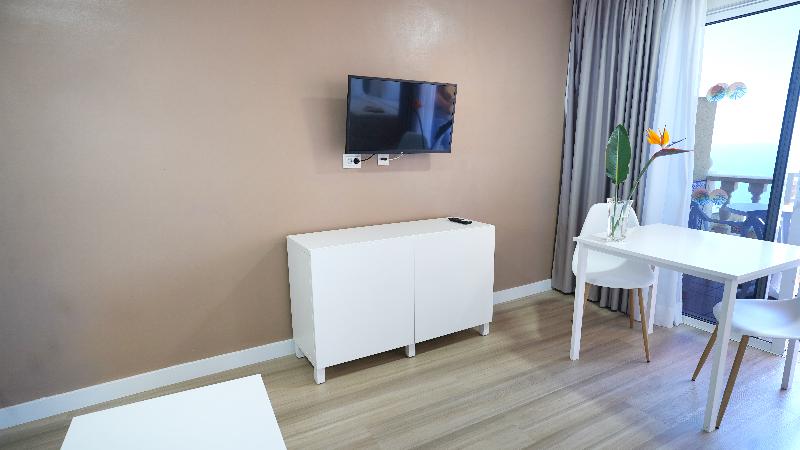 Coral la Quinta Park Suites image