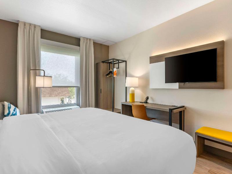 Comfort InnSuites New Port Richey DowntownDistrict image