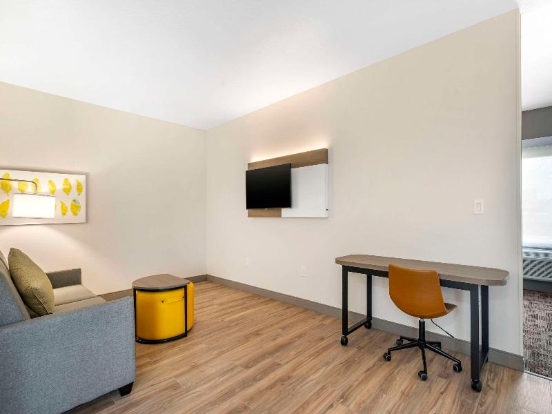 Comfort InnSuites New Port Richey DowntownDistrict image