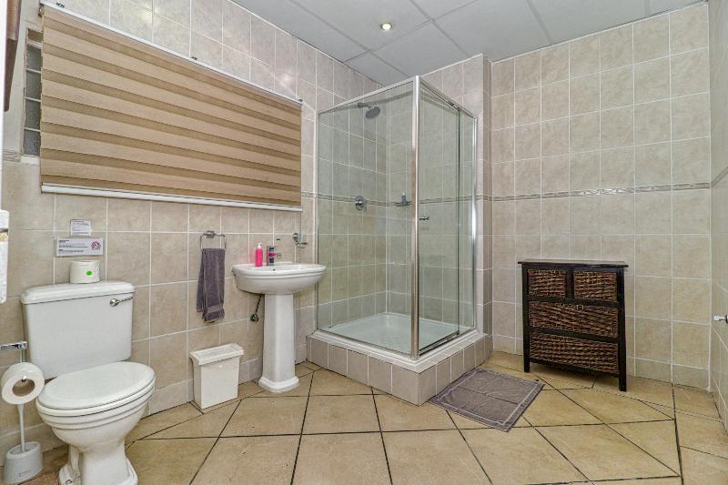 Bm Gardens Apartment Hotel image