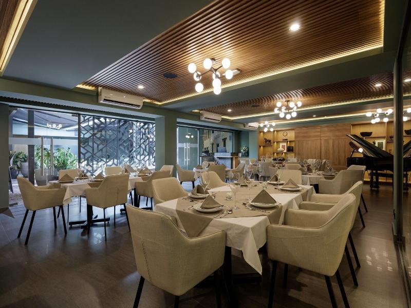 Origen 438 Luxury Boutique Hotel image