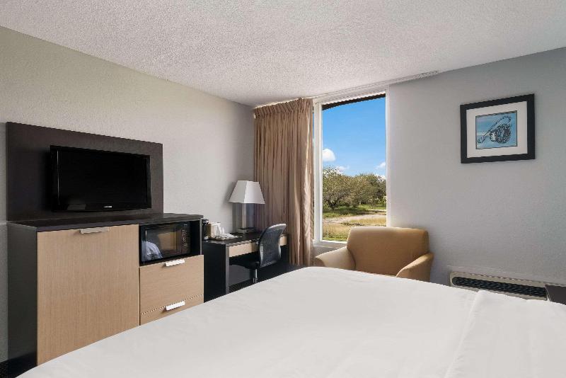 Quality Inn Alice image