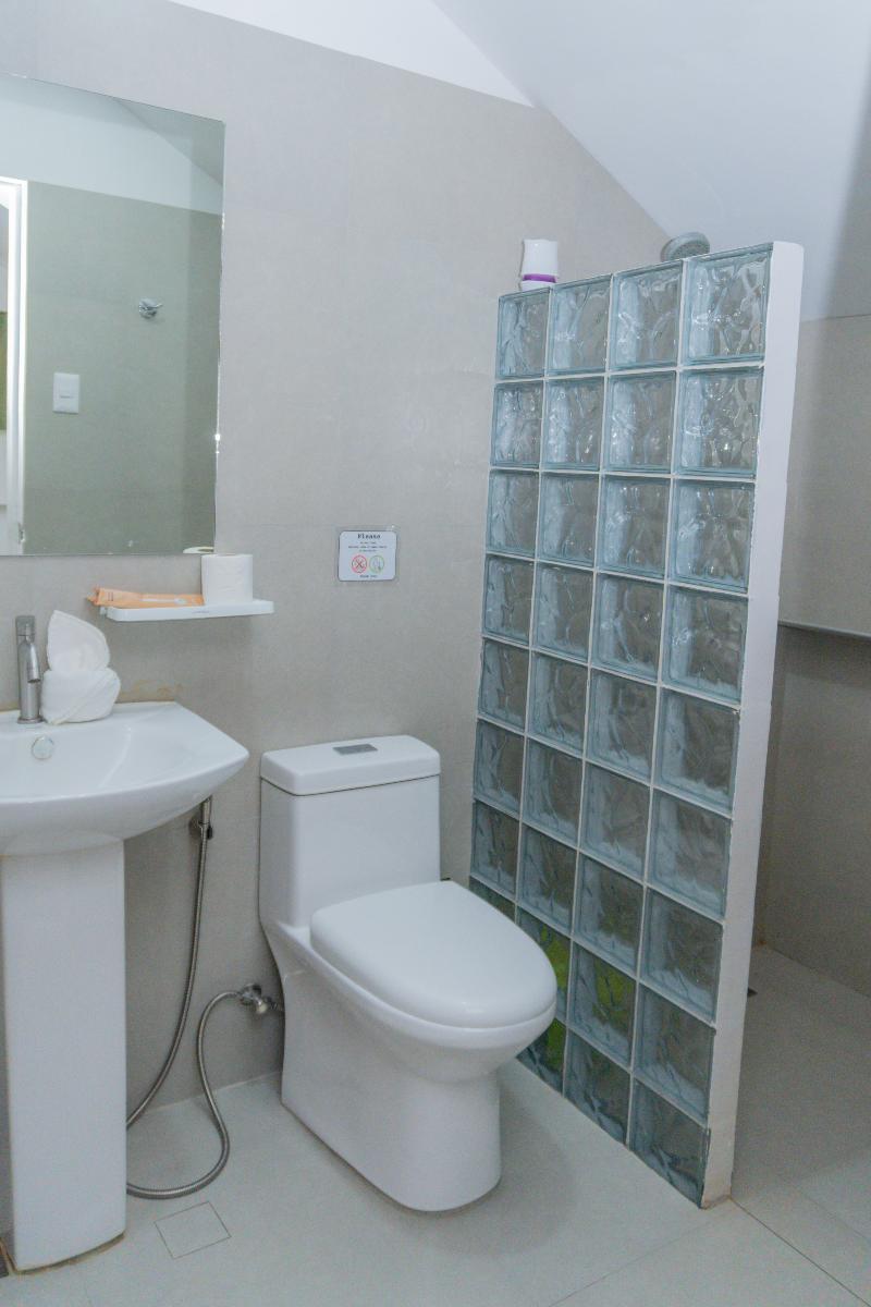 Royal Suites Port Barton image