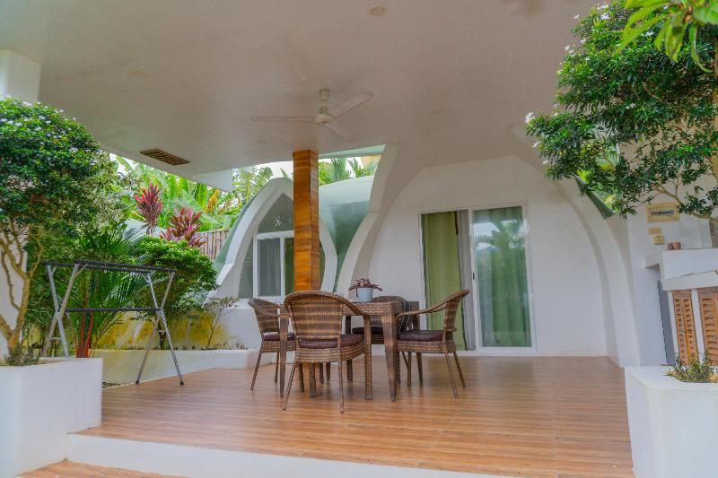 Royal Suites Port Barton image