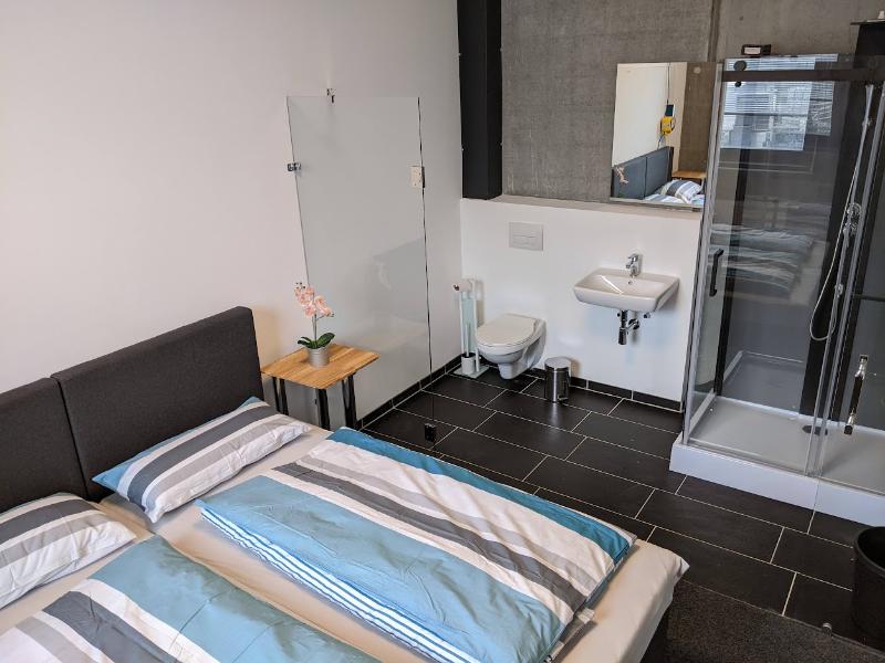 BUSINESS-MOTEL mit XL-PARKING image