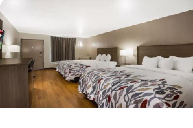 Red Roof Inn & Suites Thomasville image