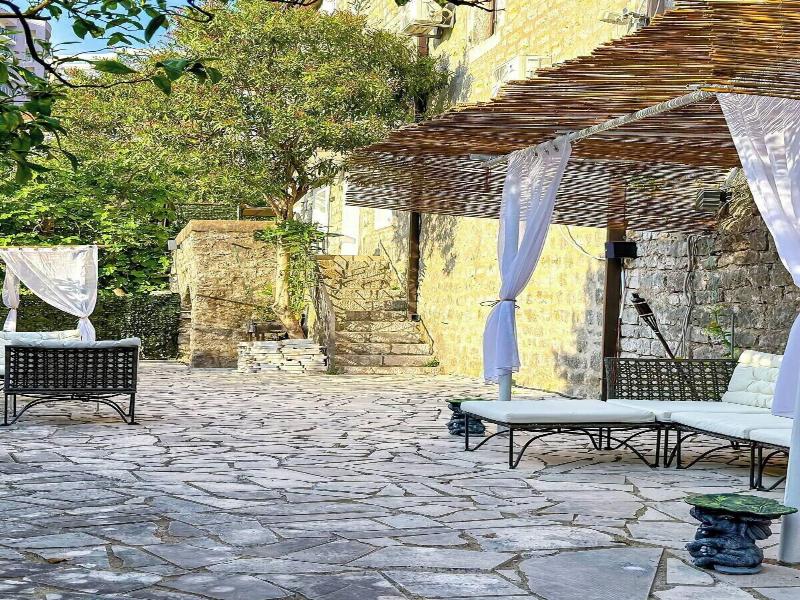 Serenita Stone House image