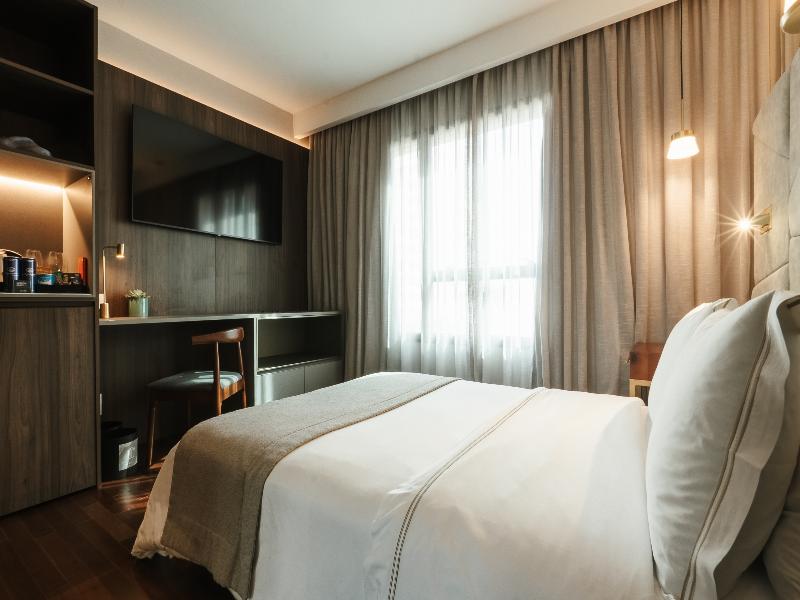 Qoya Hotel Sao Paulo Curio Collection By Hilton image