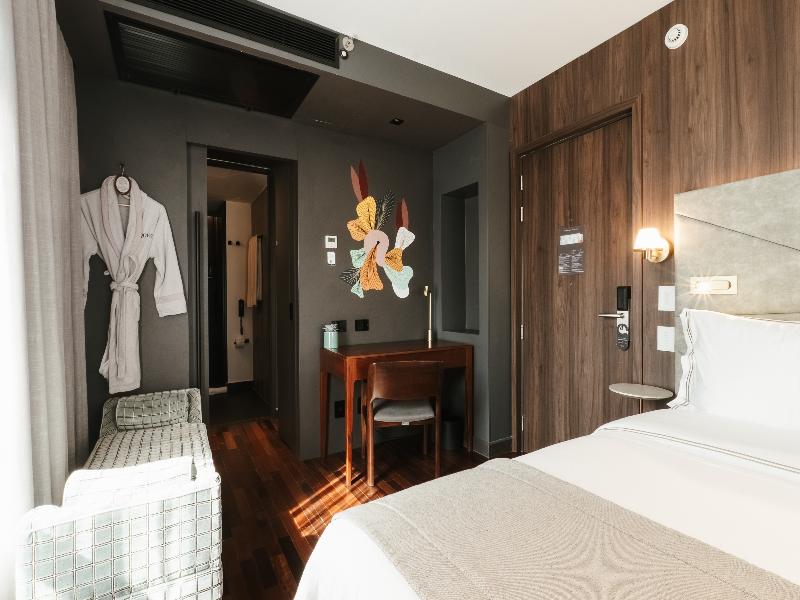 Qoya Hotel Sao Paulo Curio Collection By Hilton image