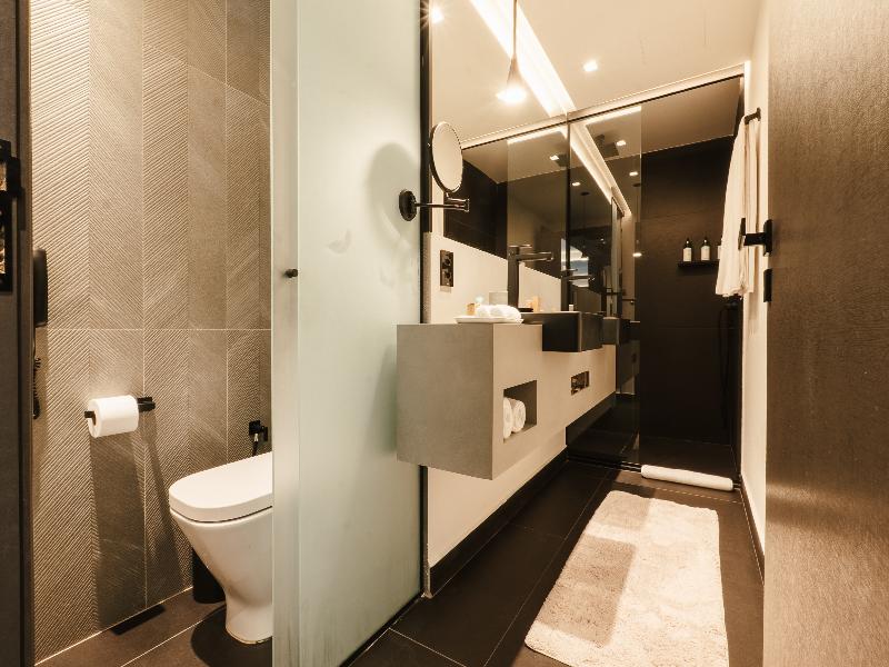 Qoya Hotel Sao Paulo Curio Collection By Hilton image