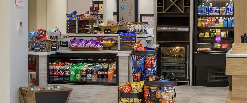 Food & Beverage