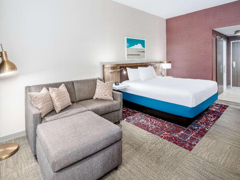 Hilton Garden Inn Trinidad Downtown image