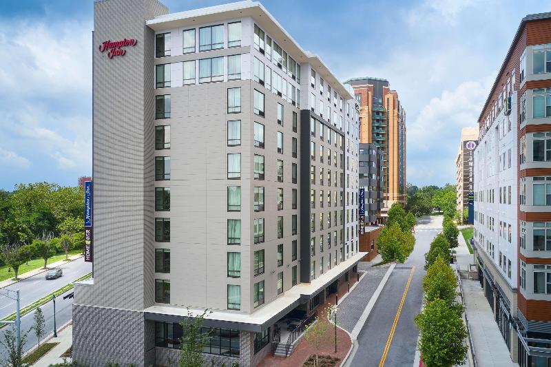 Hampton Inn Towson image