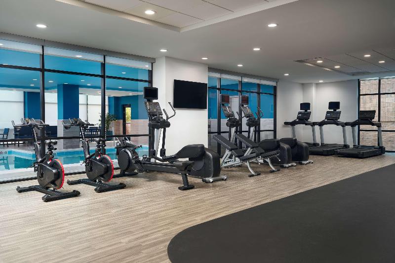 Hampton Inn Towson image