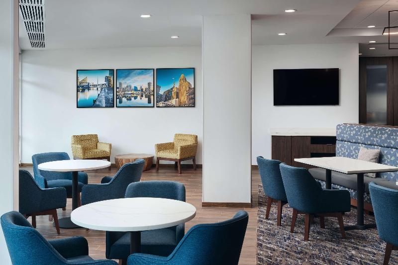 Hampton Inn Towson image