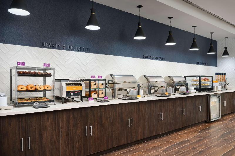 Hampton Inn Towson image