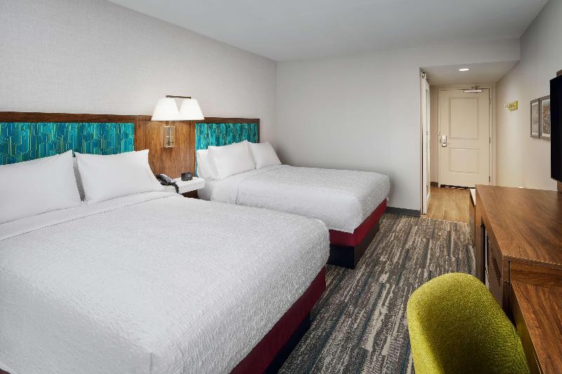 Hampton Inn Towson image