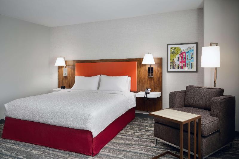 Hampton Inn Towson image