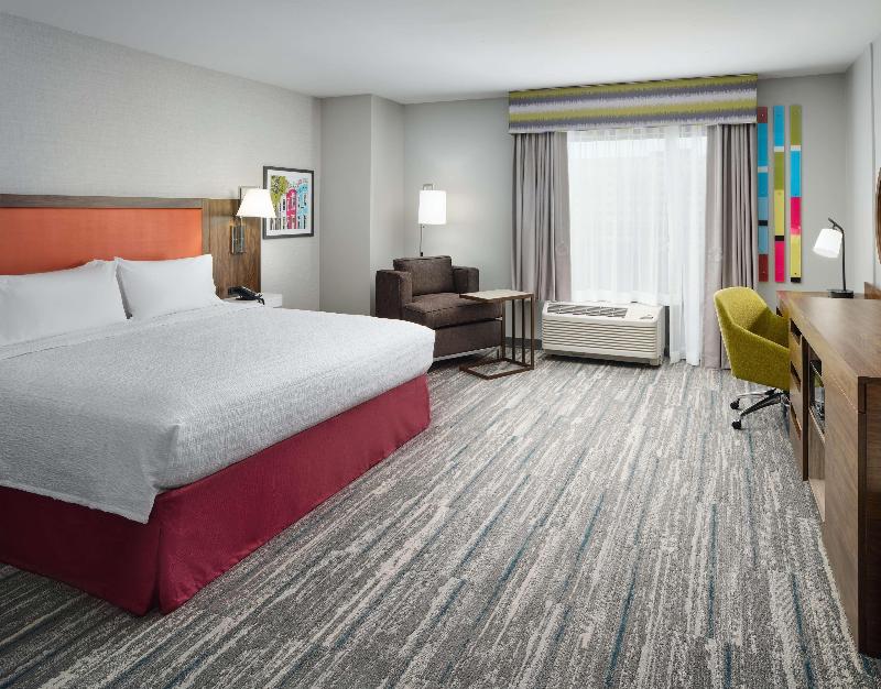 Hampton Inn Towson image