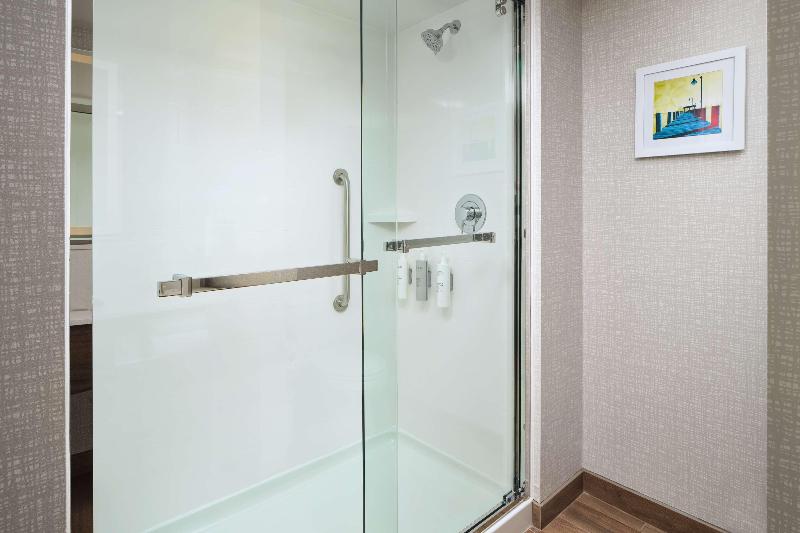 Hampton Inn Towson image