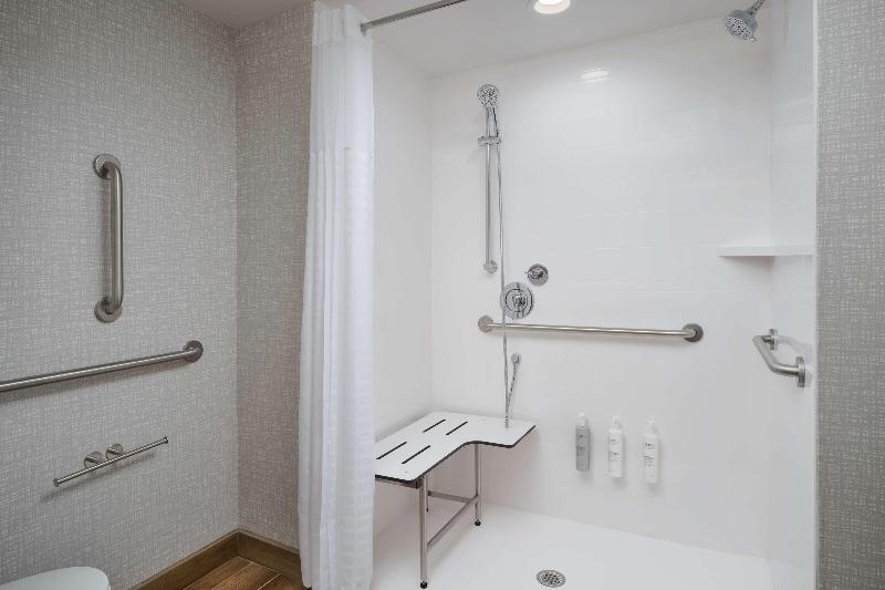 Hampton Inn Towson image
